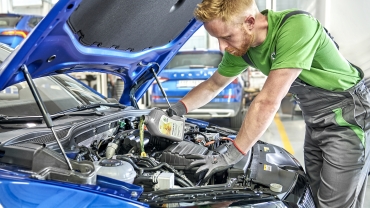 Акция на оригинальные моторные масла и масляные фильтры Škoda «На волне уверенности»