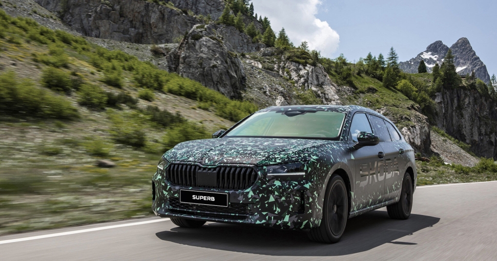 Новое поколение Škoda Superb: более просторный, комфортный и технологичный