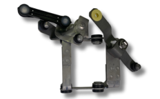 Кронштейн тяги важеля КПП (1J0711729F)