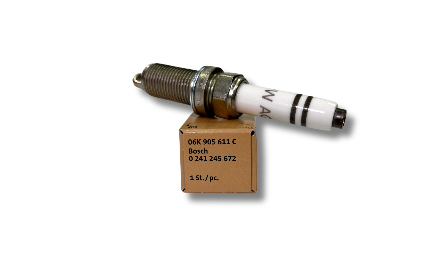 Свеча зажигания (06K905611C) 2