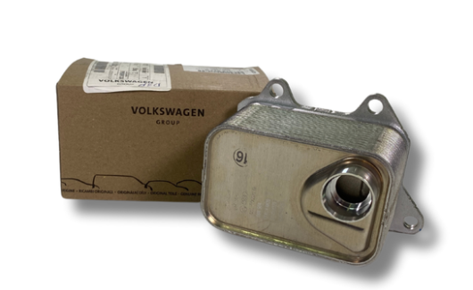 Радиатор масляный (06L117021G) 1