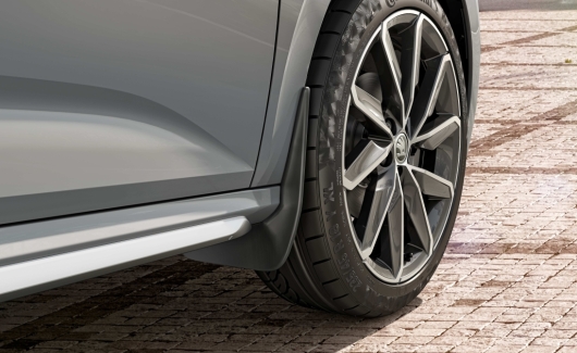 Брызговики передние (к-т, 2 шт.) (658075111) 1